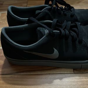 Nike Men’s SB Portmore